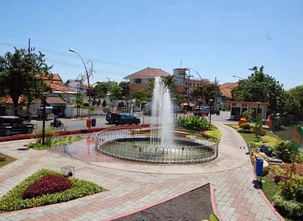 Wisata Ke Taman Bungkul Surabaya 2