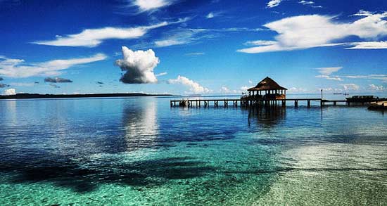 Pantai Ora Maluku Tengah