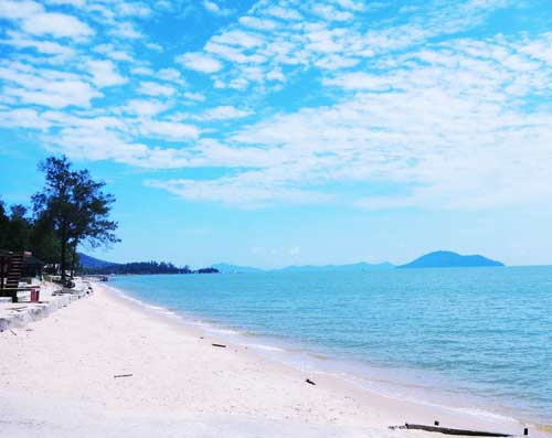 Pantai Pasir Panjang Kalimantan Barat