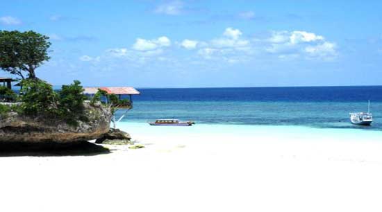 LIBURAN DI PANTAI  BIRA BULUKUMBA Tempat Wisata Terbaik 